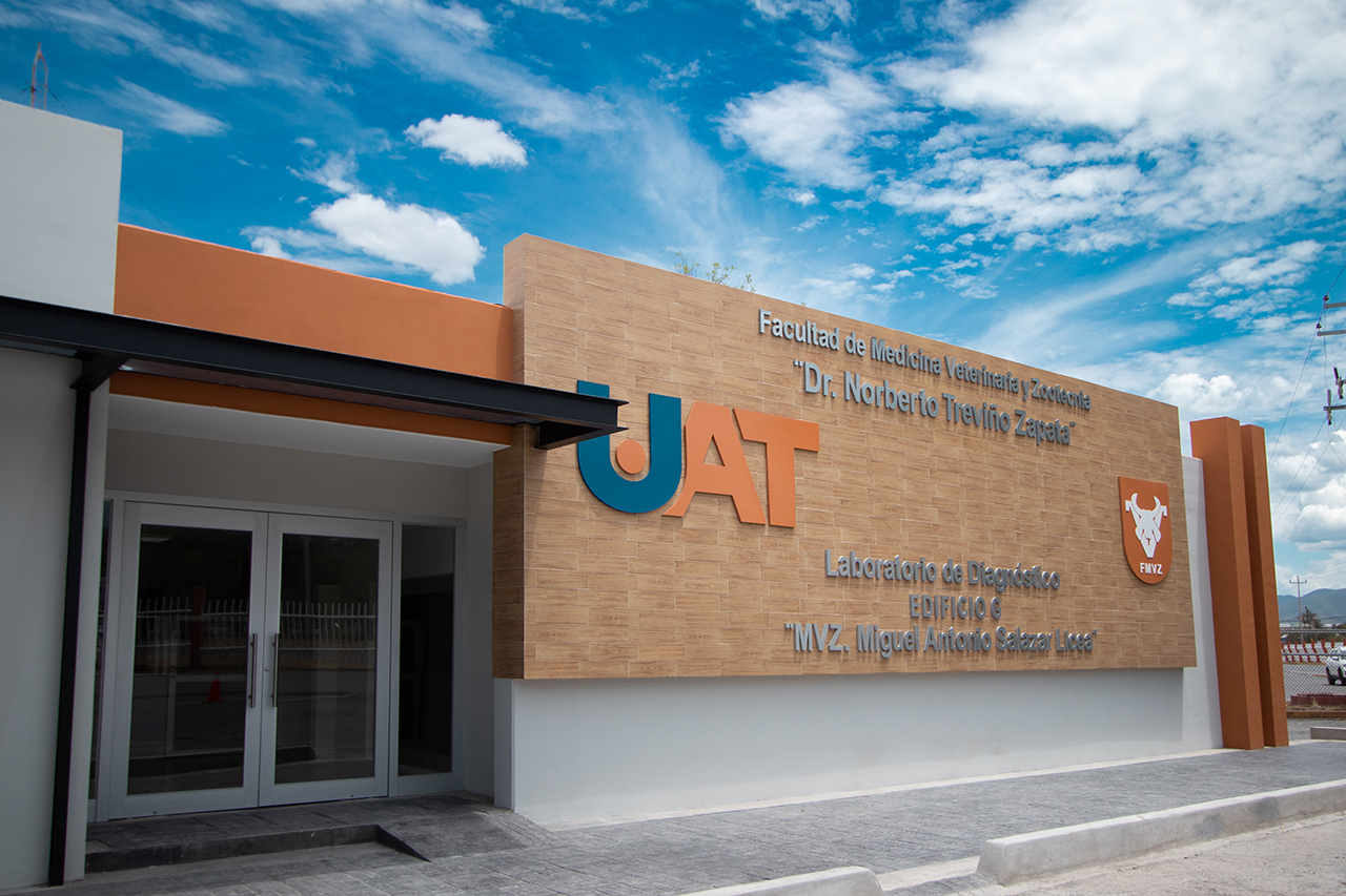 Rector inaugura áreas remodeladas del Laboratorio de Diagnóstico de la FMVZ-UAT