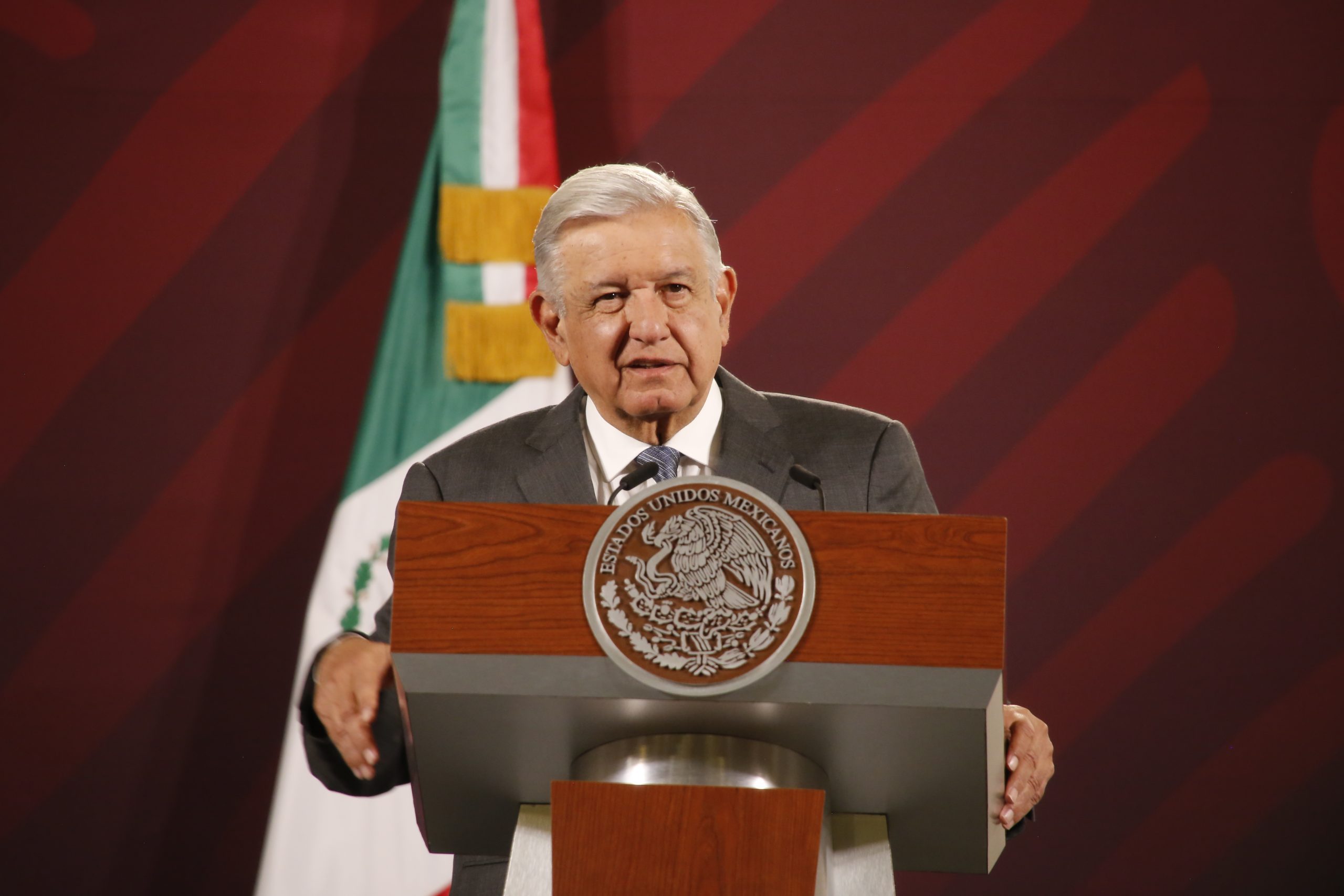 Ministros vienen del antiguo régimen, no les tengo confianza: AMLO