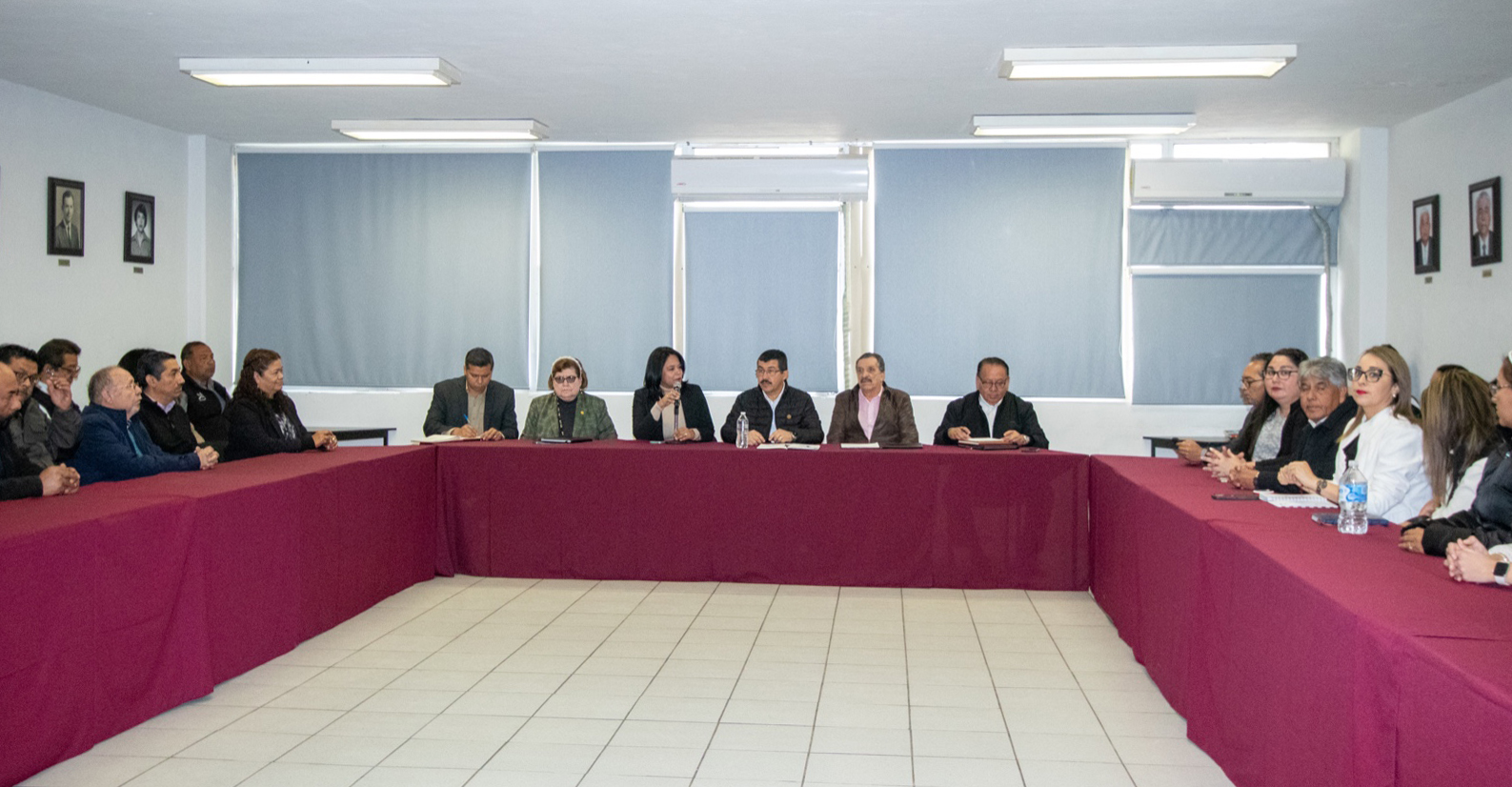 Inicia Dámaso Anaya recorrido por facultades de la UAT