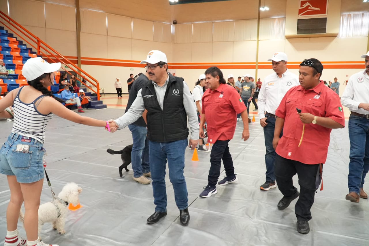 El rector de la UAT inaugura curso de adiestramiento canino K-9