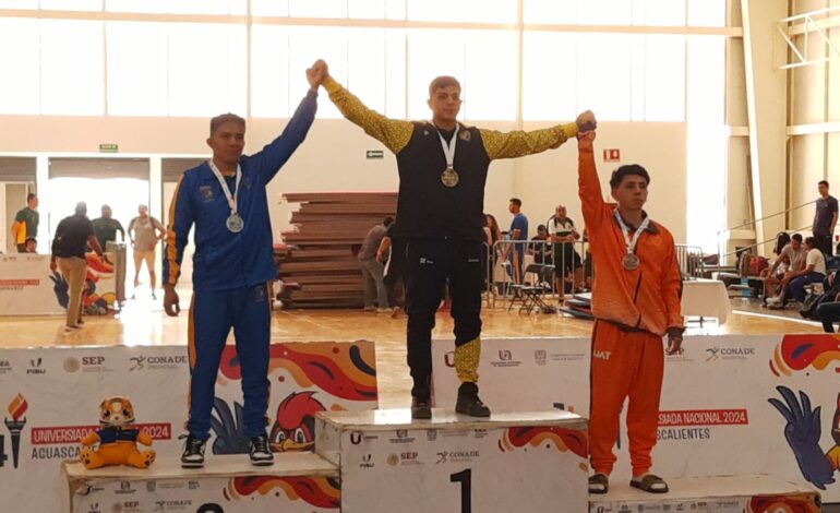 Cuelga bronce Grimany para la UAT en Luchas Universitarias