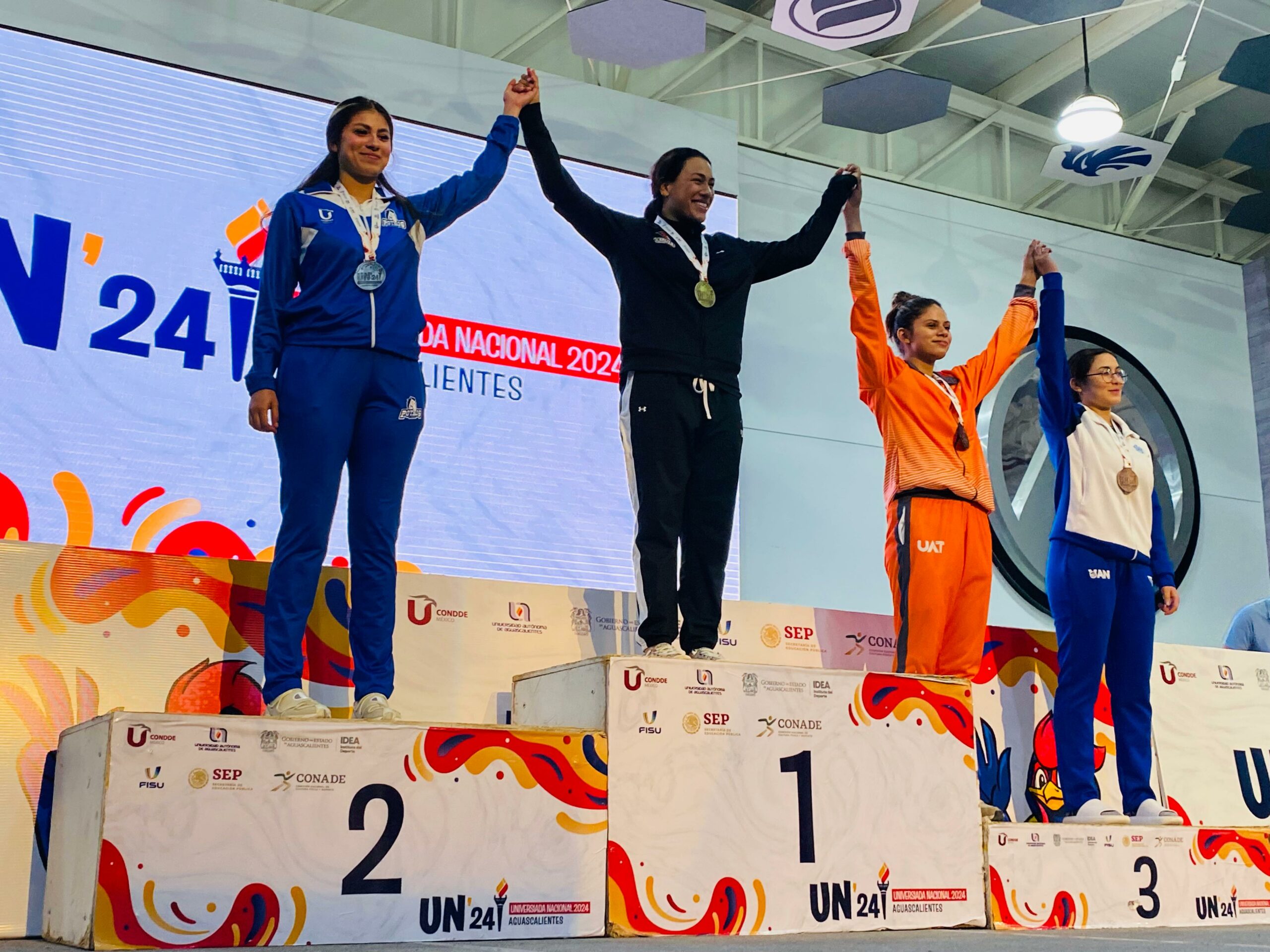 Con plata y bronce cierra Taekwondo de la UAT en Universiada Nacional