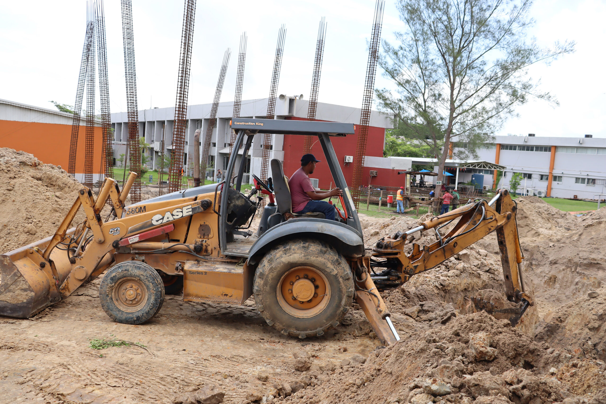 Impulsa la UAT 55 nuevos proyectos de infraestructura en sus campus