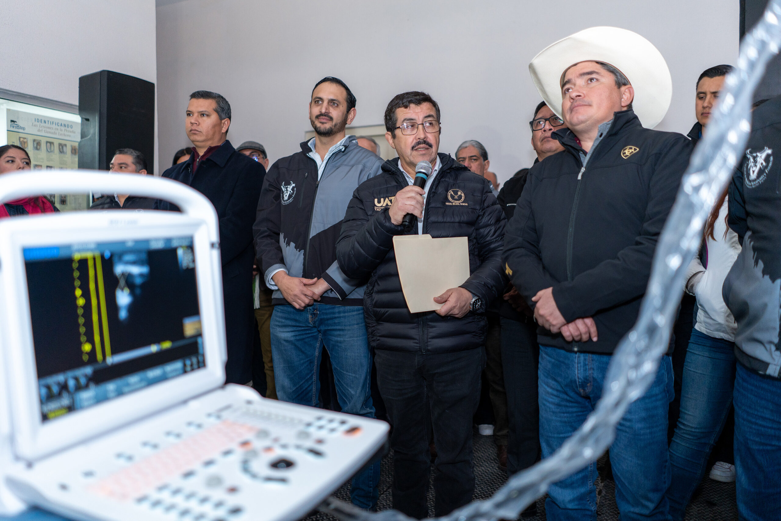 Equipa la UAT con alta tecnología Hospital Veterinario de Grandes Especies