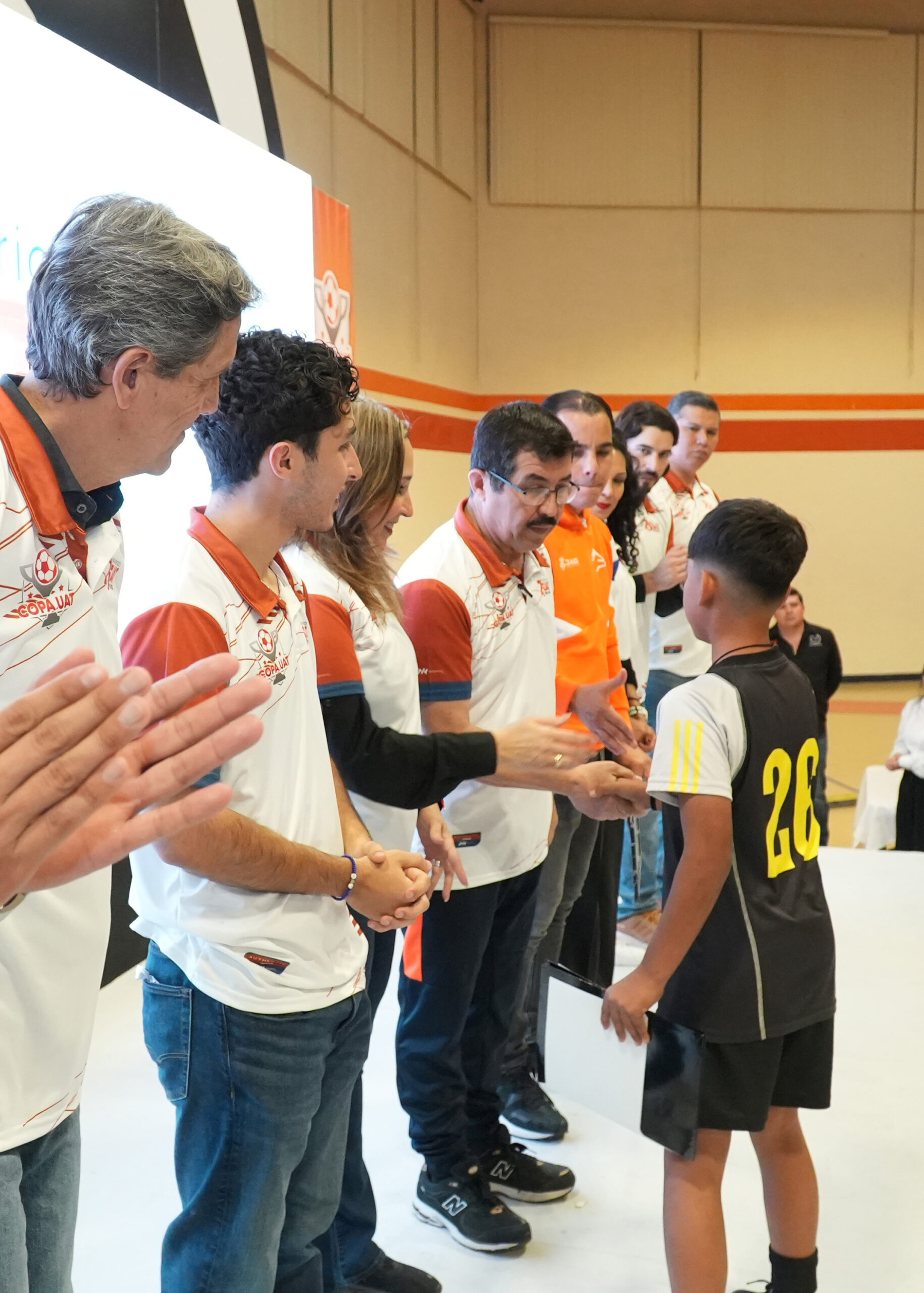 El rector Dámaso Anaya y Omar Bravo presiden apertura de la Copa UAT 2025