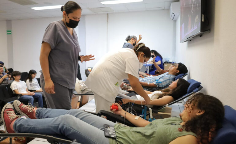 Colabora la UAT en campa帽a altruista para la donaci贸n de sangre