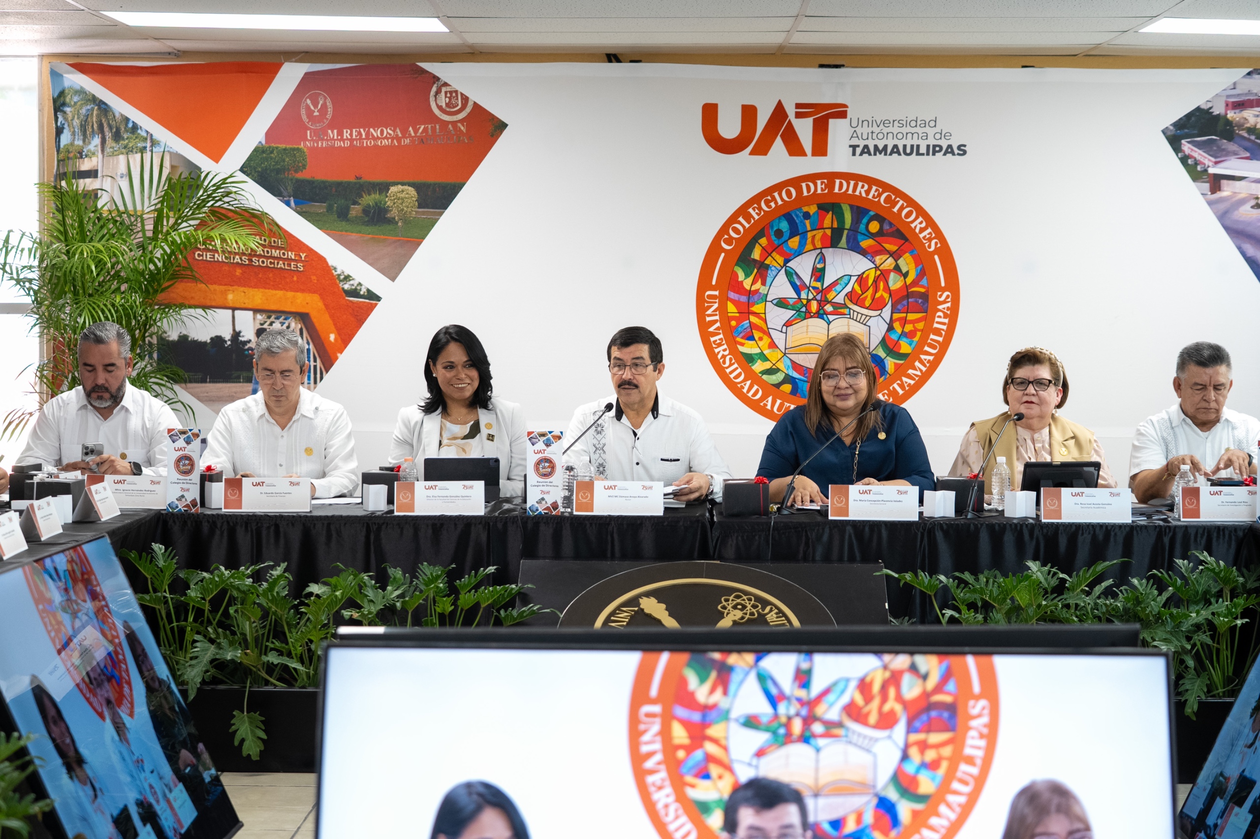 Entrega rector equipamiento en la Facultad de Ciencias de la Educación y Humanidades