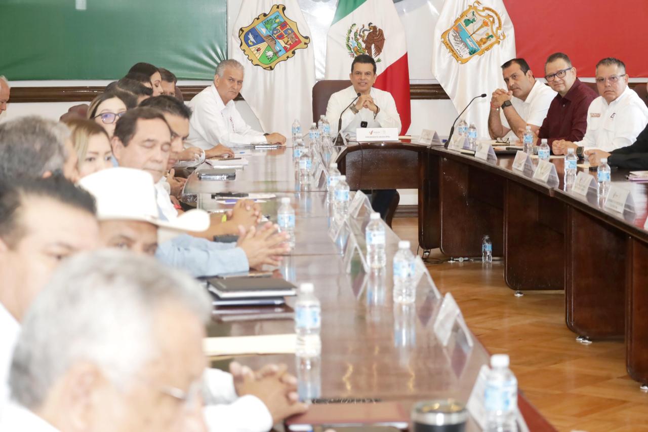 Ayuntamiento y Secretaría de Salud unen esfuerzos contra el dengue.