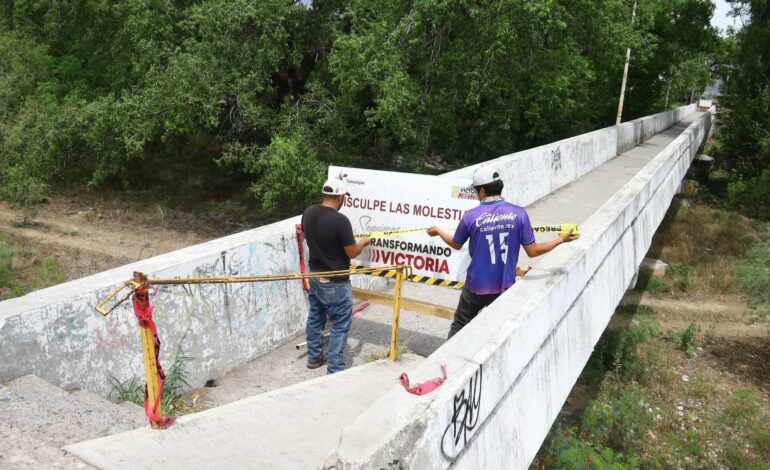 Atiende Municipio petición de usuarios del puente peatonal del 13 boulevard