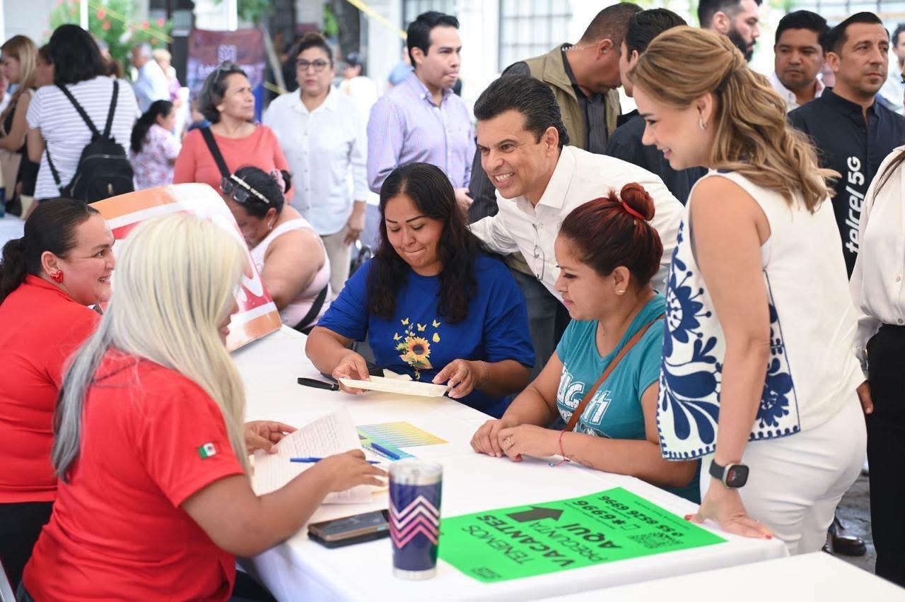Instalarán módulos de empleo en Presidencia Municipal
