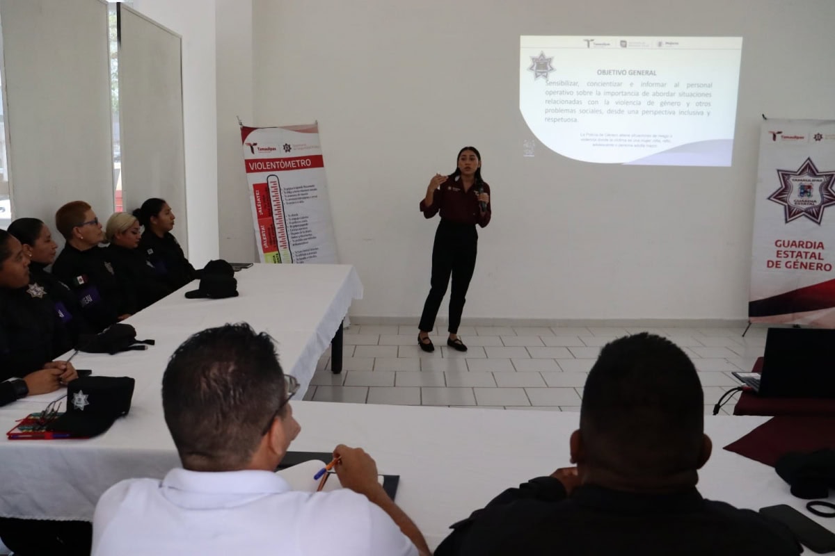 Recibe personal de la UMEAV capacitación en perspectiva de género