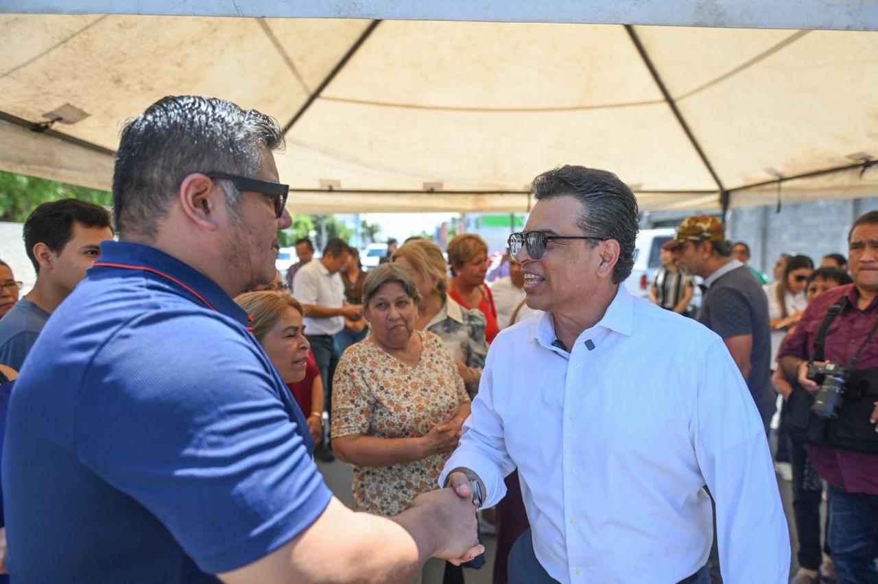 Entrega Municipio nueva calle para beneficiar a vecinos de colonias Norberto Treviño y Viviendas Populares