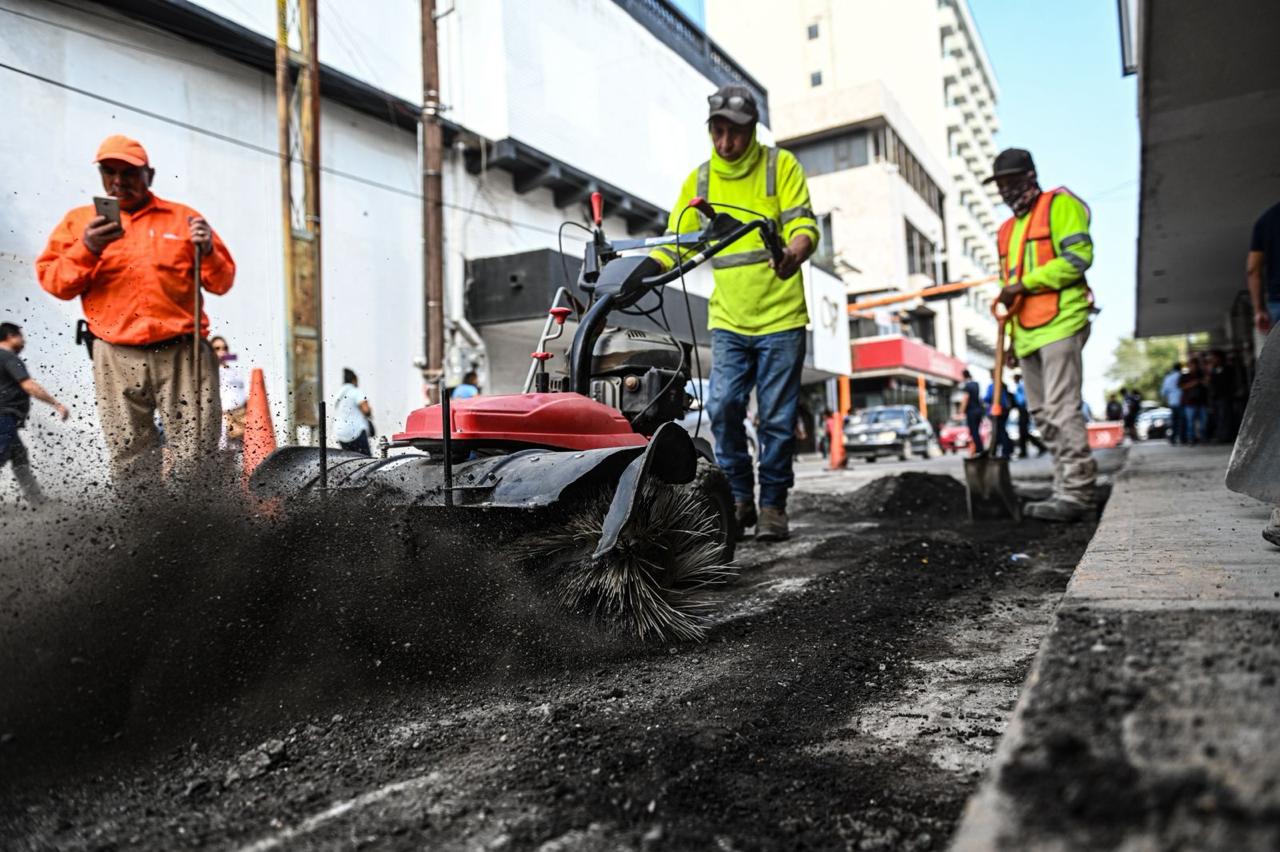 Intensifican bacheo en zona centro de Victoria