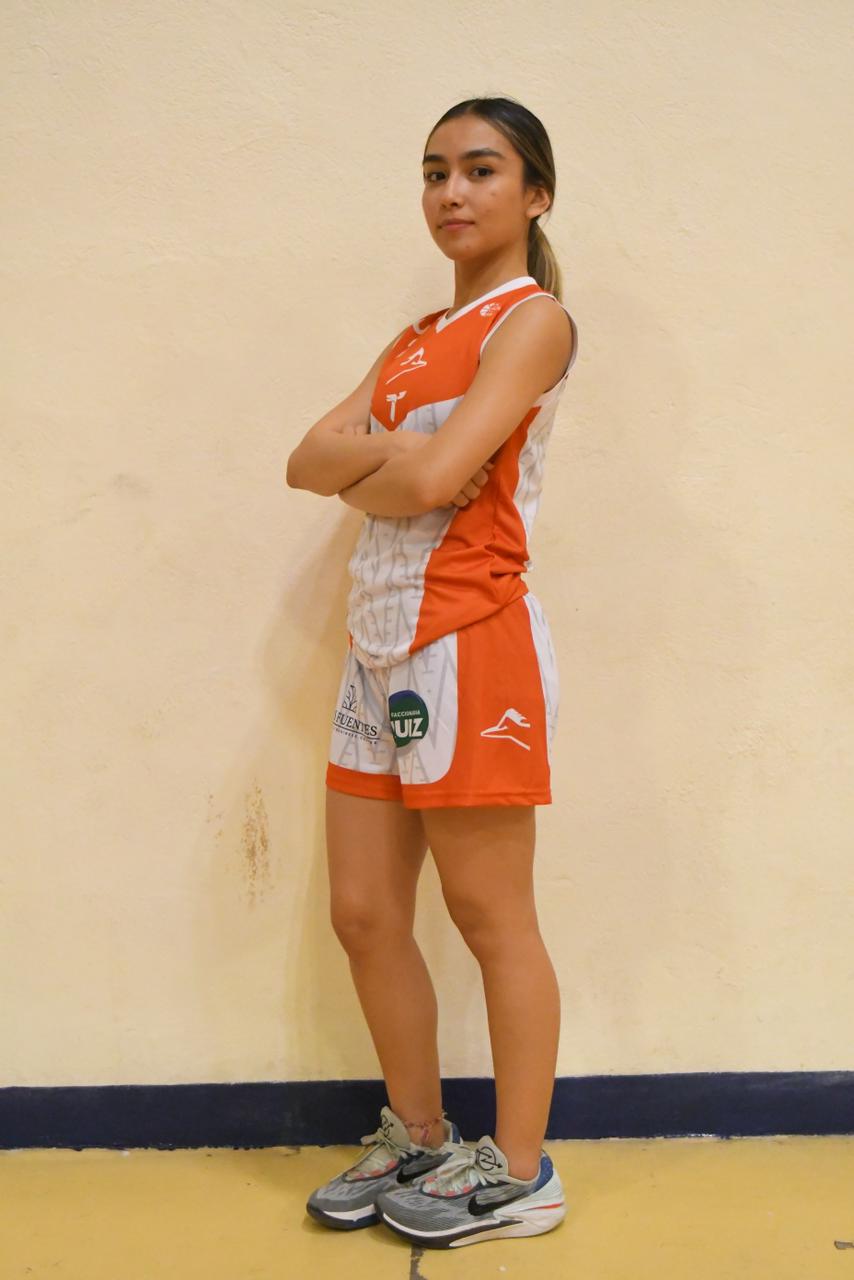 Estudiante de la UAT debuta con el Correbasket Femenil y hace historia